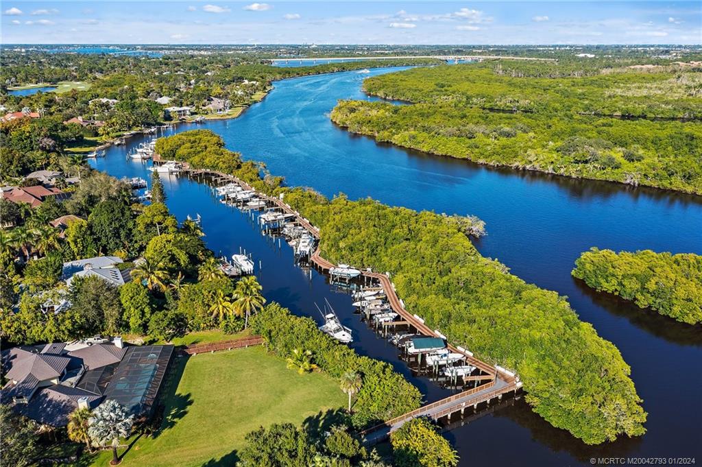 5016 SW Inverness Ct