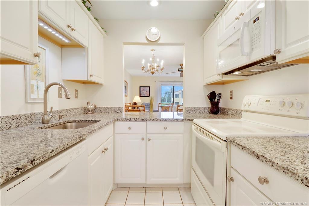 5313 SE Miles Grant Road 211