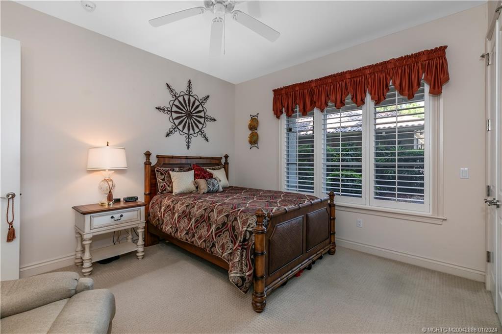 942 SE Willoughby Trace