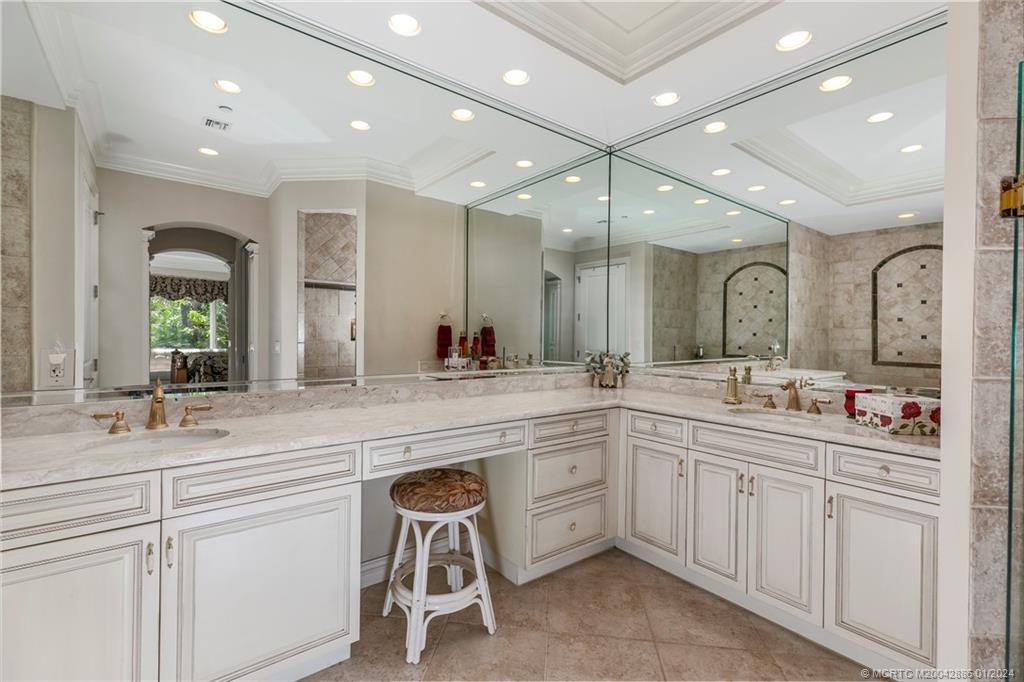 942 SE Willoughby Trace