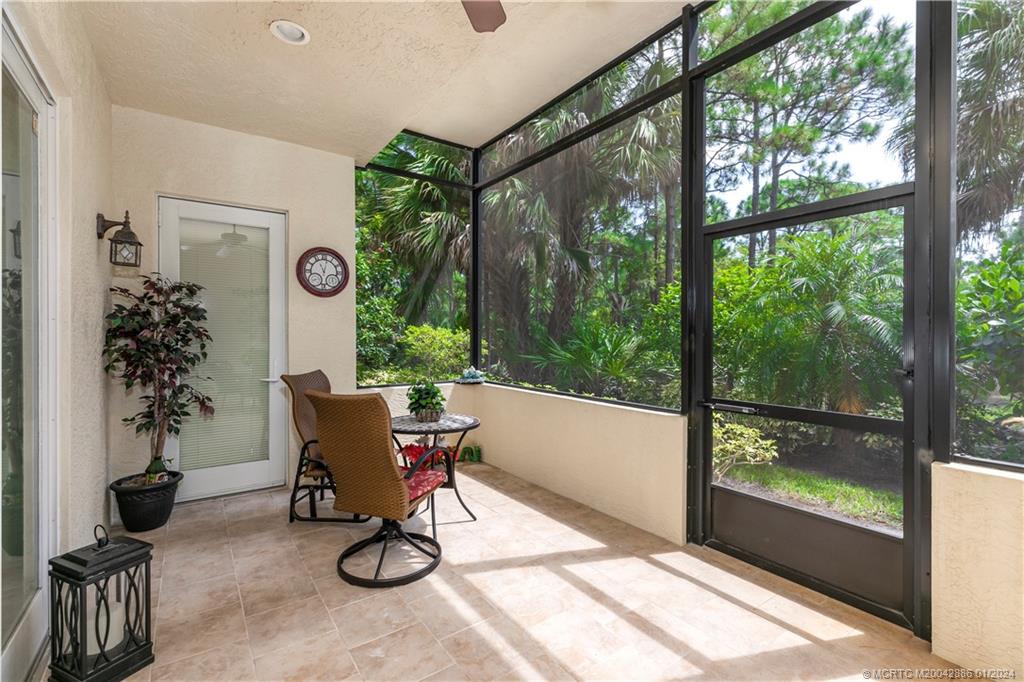 942 SE Willoughby Trace