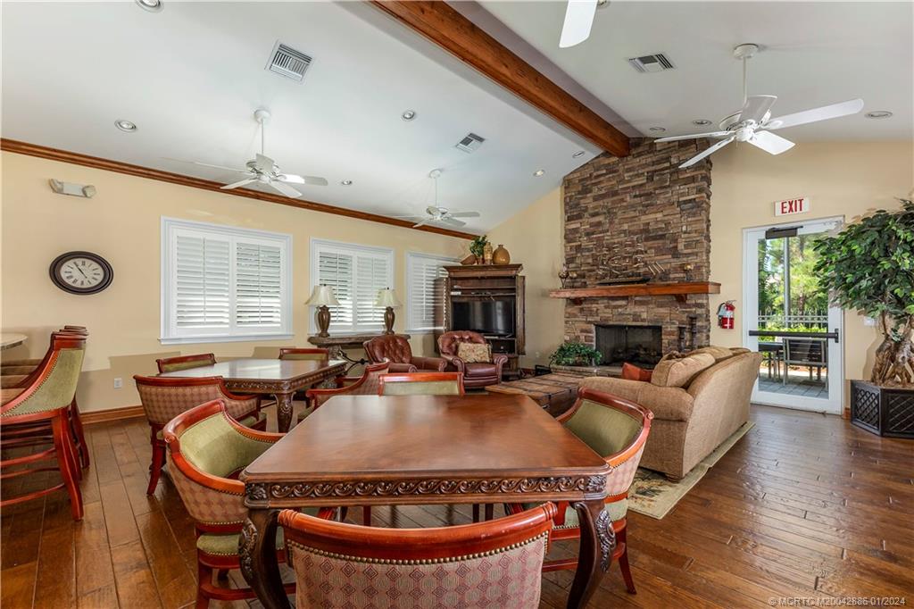 942 SE Willoughby Trace