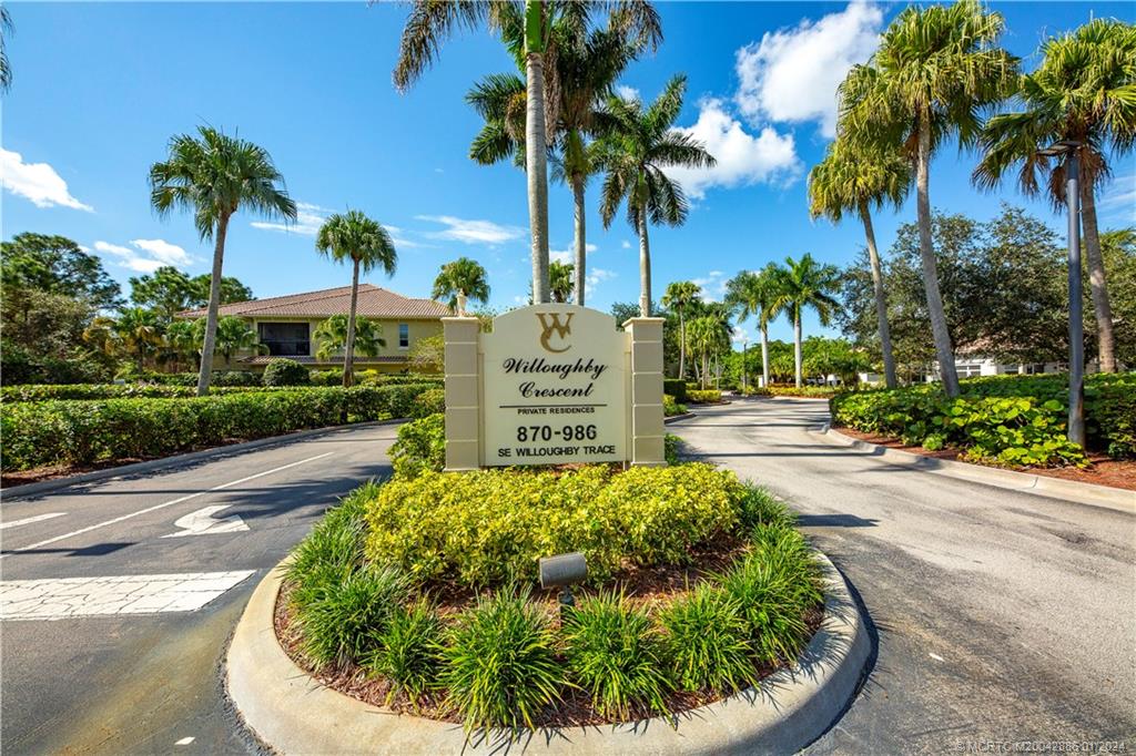 942 SE Willoughby Trace