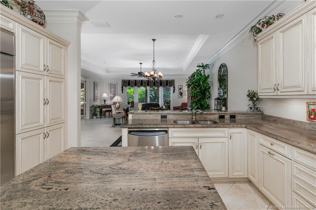 942 SE Willoughby Trace