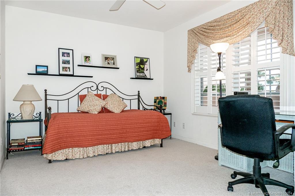 5800 NE Island Cove Way 2205