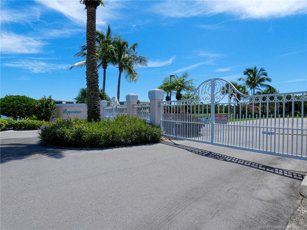 5800 NE Island Cove Way 2205