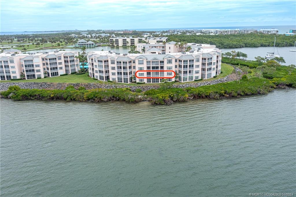 5800 NE Island Cove Way 2205