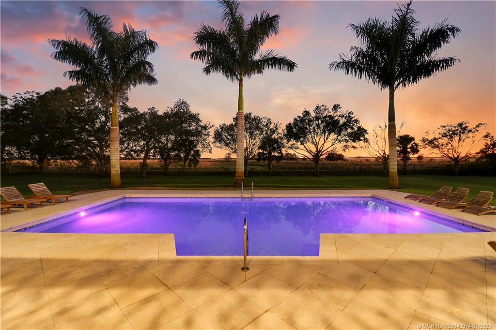 11555 SW Meadowlark Circle