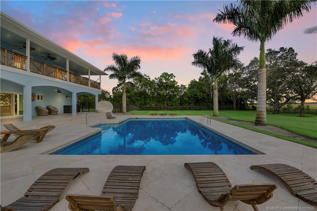 11555 SW Meadowlark Circle