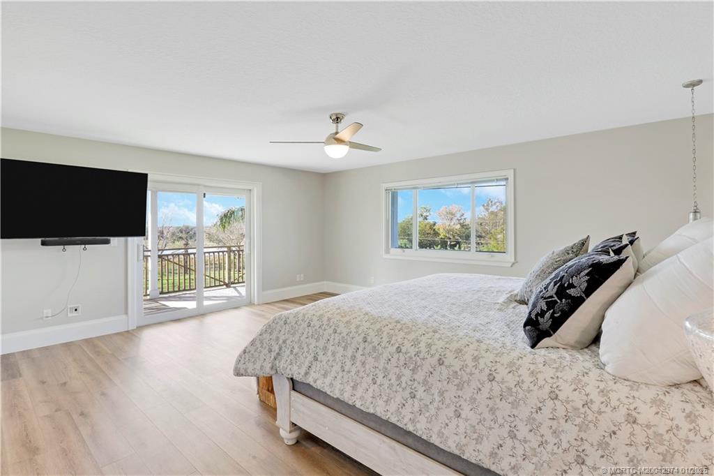 11555 SW Meadowlark Circle