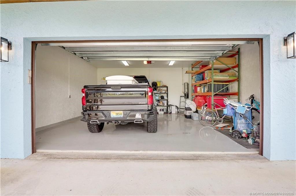 11555 SW Meadowlark Circle