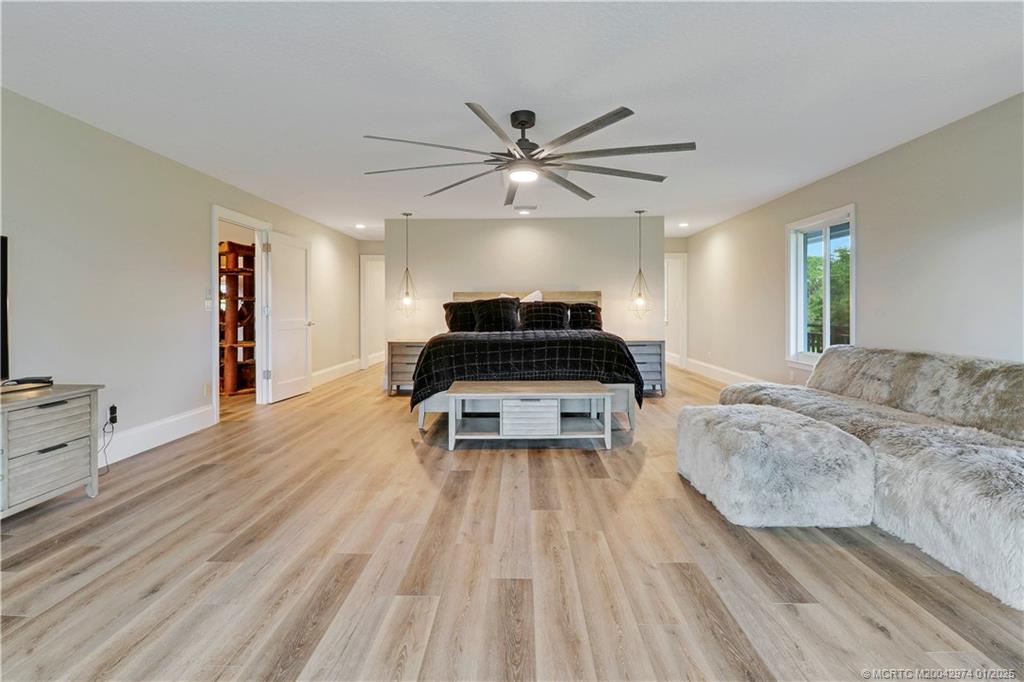 11555 SW Meadowlark Circle