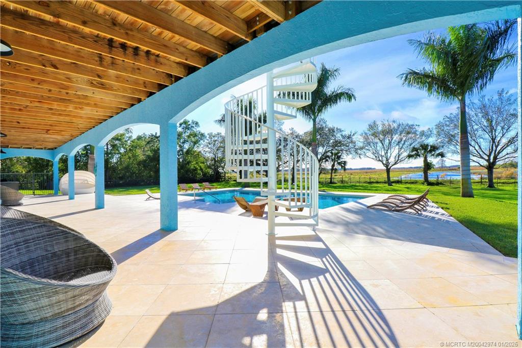 11555 SW Meadowlark Circle