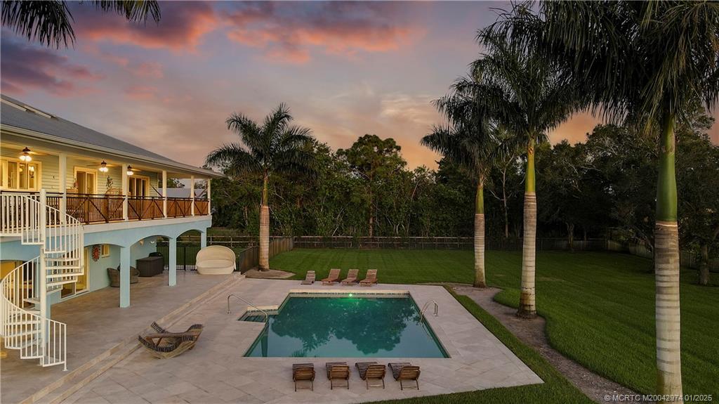 11555 SW Meadowlark Circle