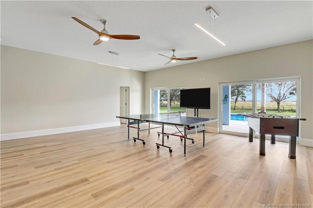 11555 SW Meadowlark Circle