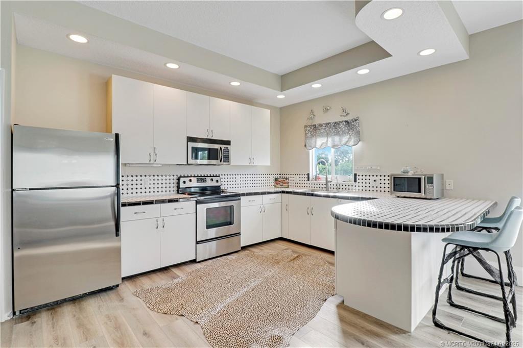 11555 SW Meadowlark Circle