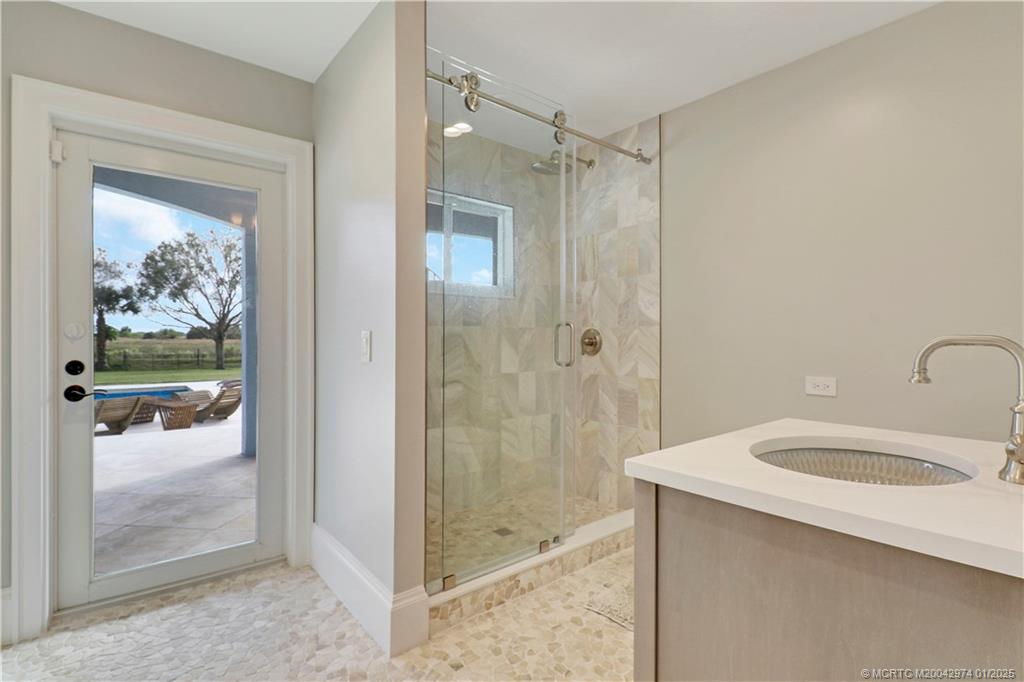 11555 SW Meadowlark Circle