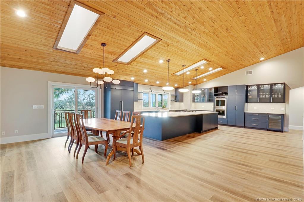 11555 SW Meadowlark Circle