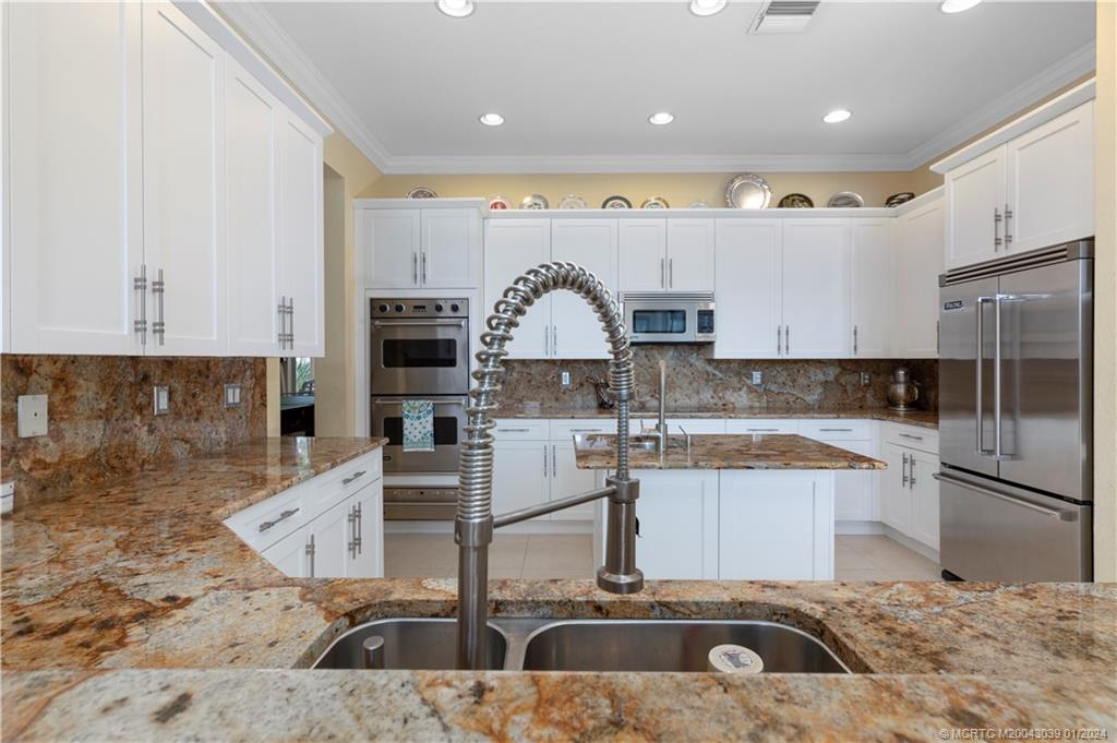 2282 SW Golden Bear Way