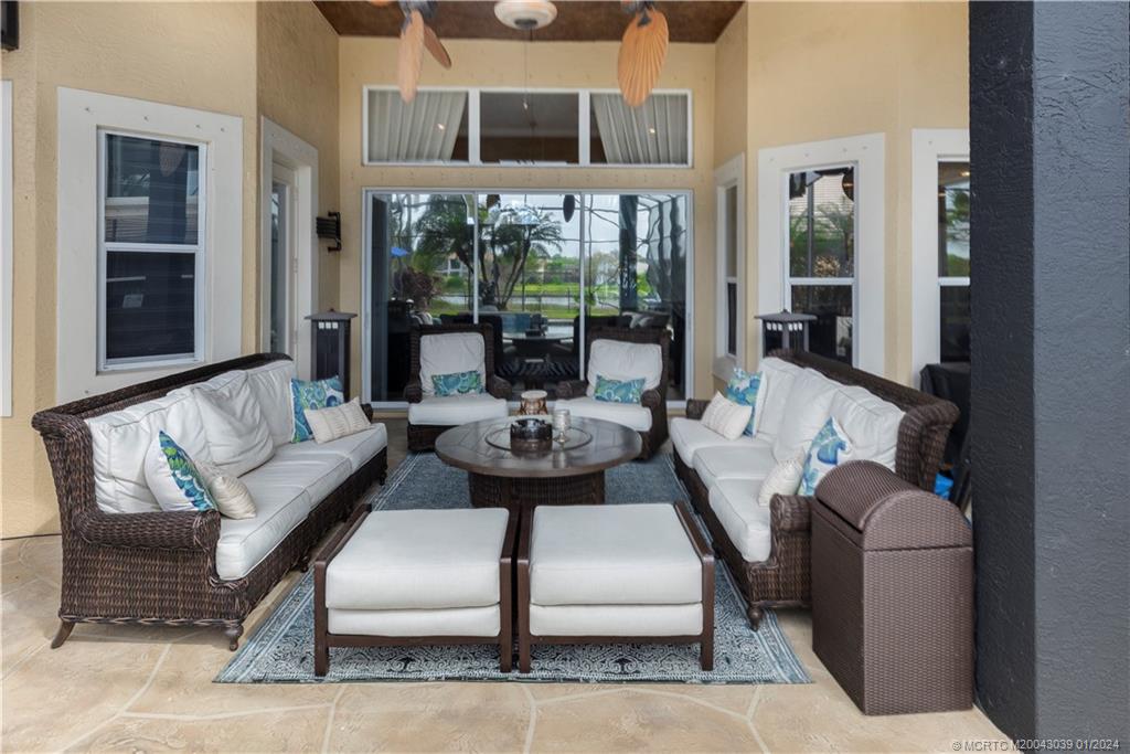 2282 SW Golden Bear Way