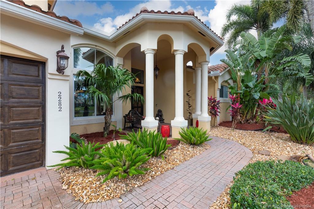 2282 SW Golden Bear Way