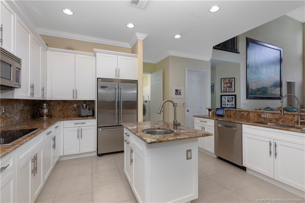 2282 SW Golden Bear Way