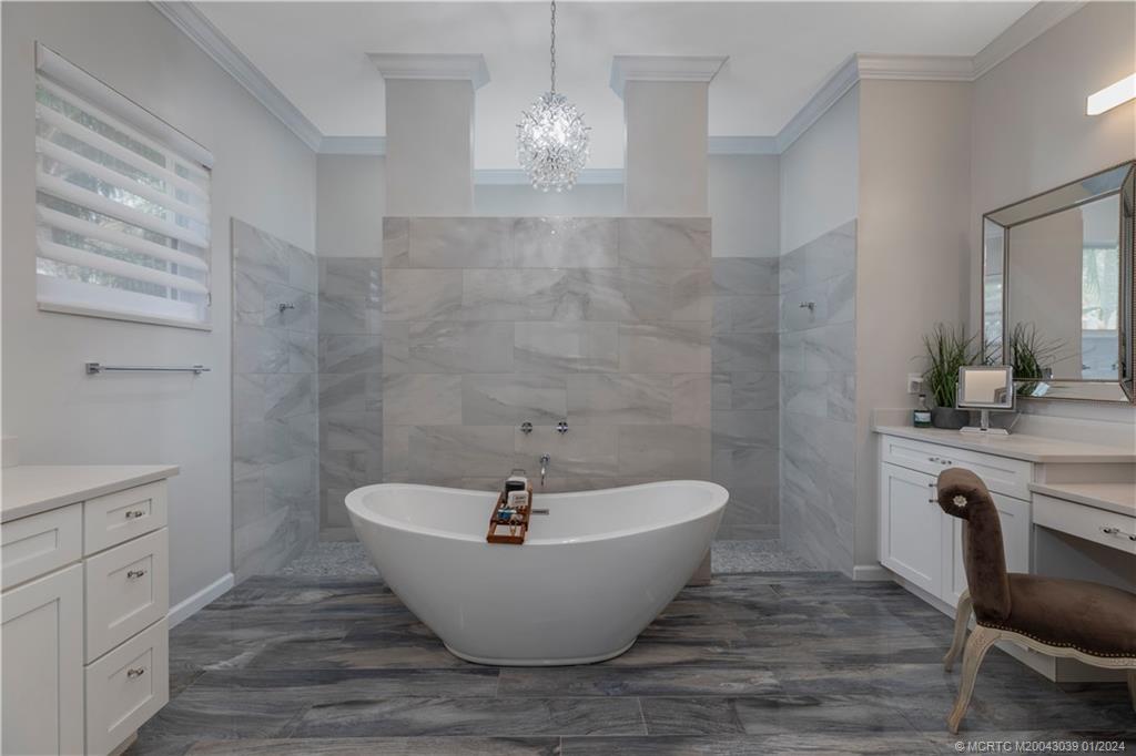 2282 SW Golden Bear Way