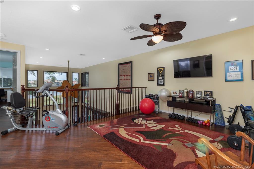 2282 SW Golden Bear Way