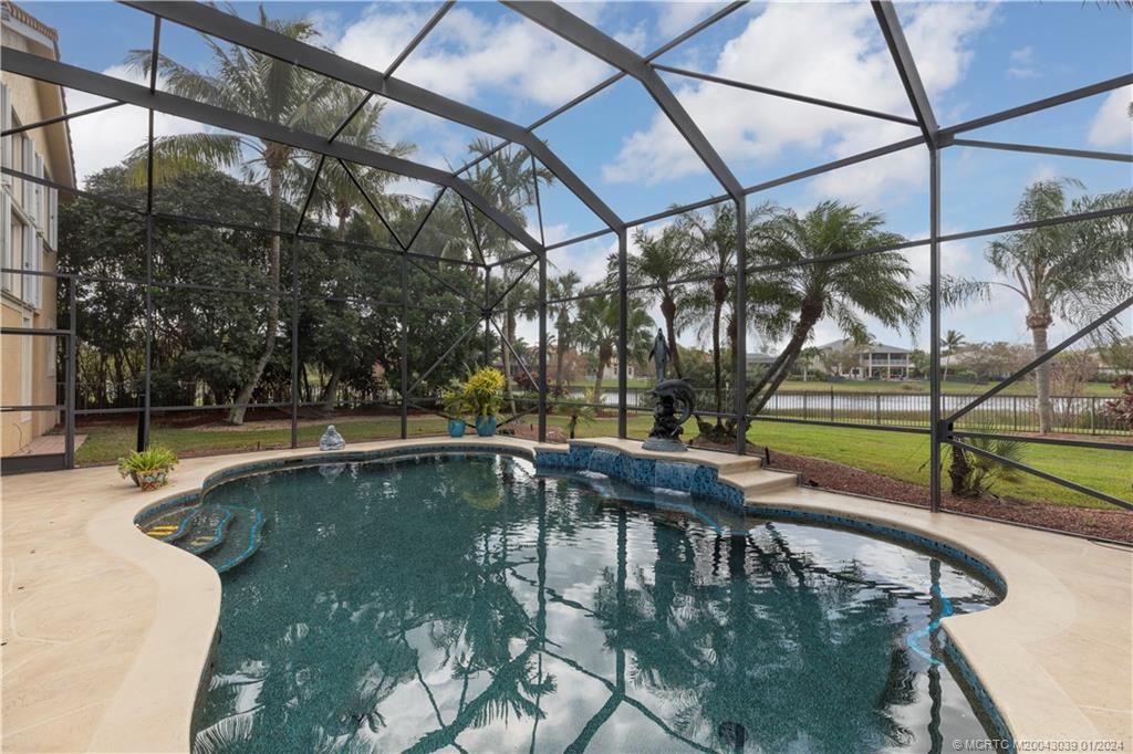 2282 SW Golden Bear Way