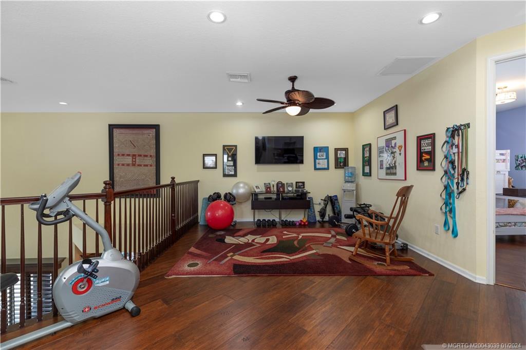 2282 SW Golden Bear Way