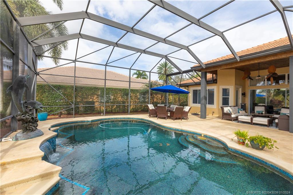 2282 SW Golden Bear Way