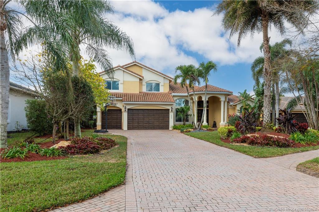 2282 SW Golden Bear Way