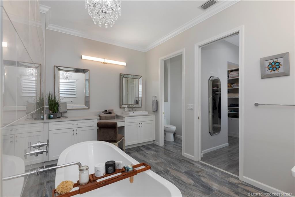 2282 SW Golden Bear Way