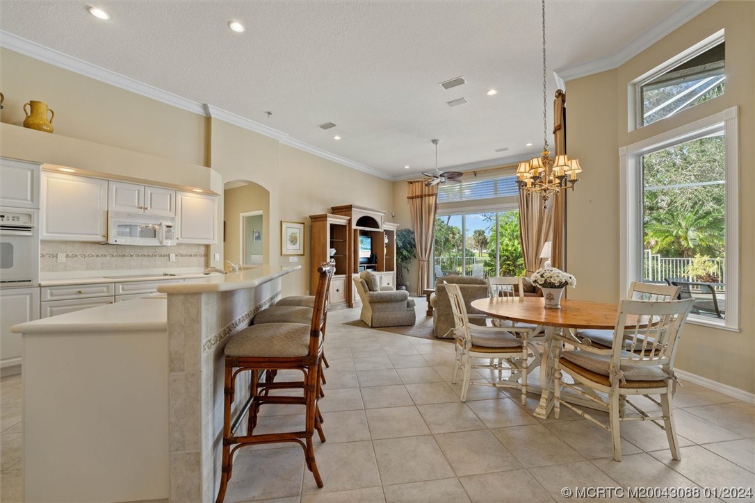 2048 SW Cimarron Ct