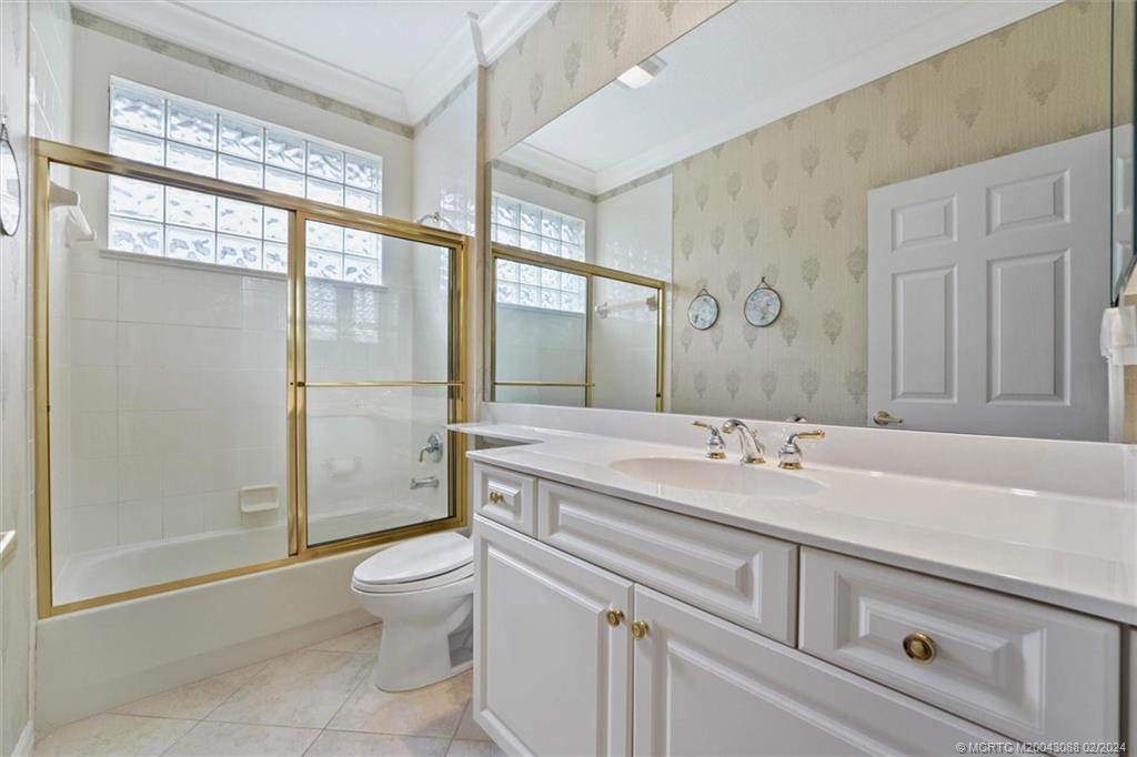 2048 SW Cimarron Ct