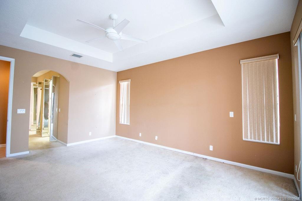 496 NW Blue Lake Drive