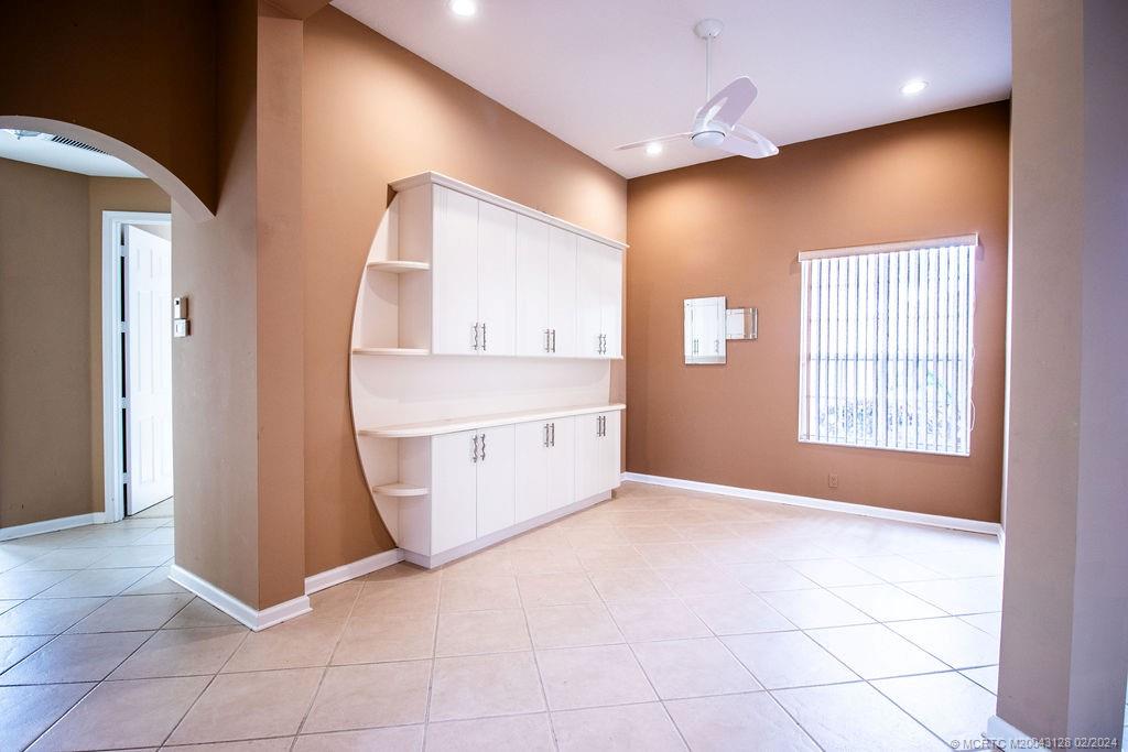 496 NW Blue Lake Drive