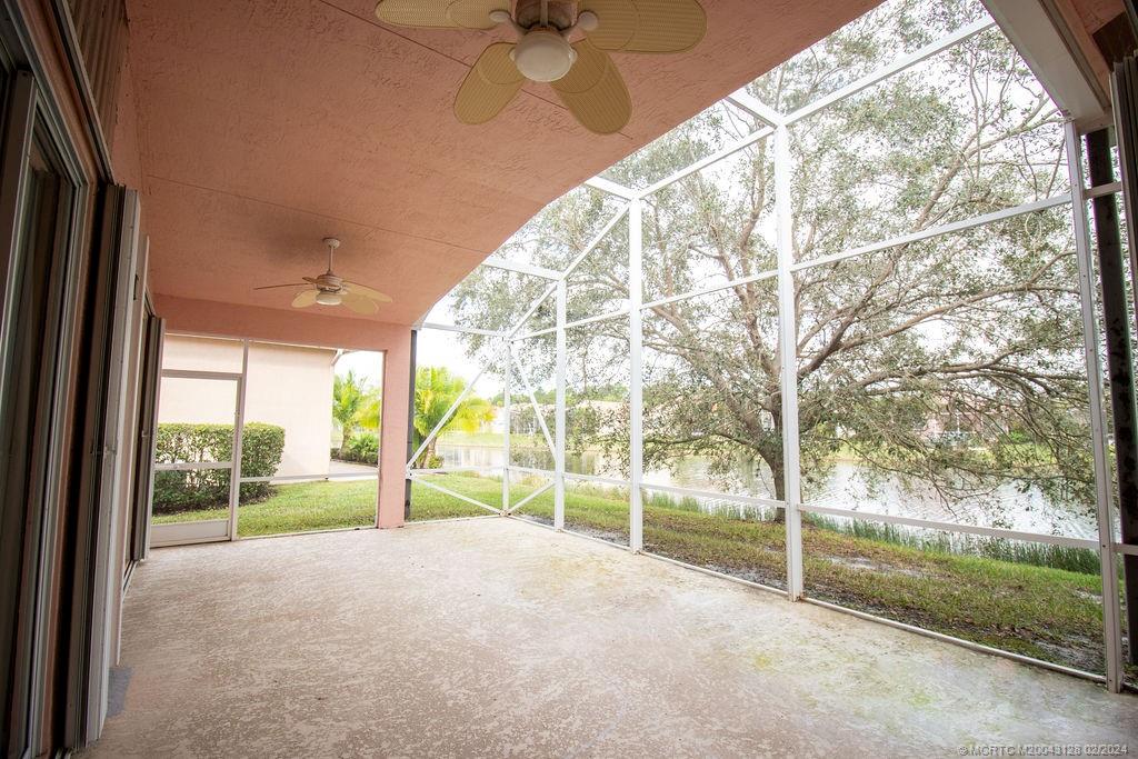 496 NW Blue Lake Drive