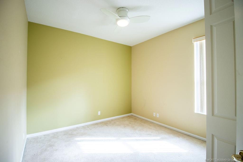 496 NW Blue Lake Drive