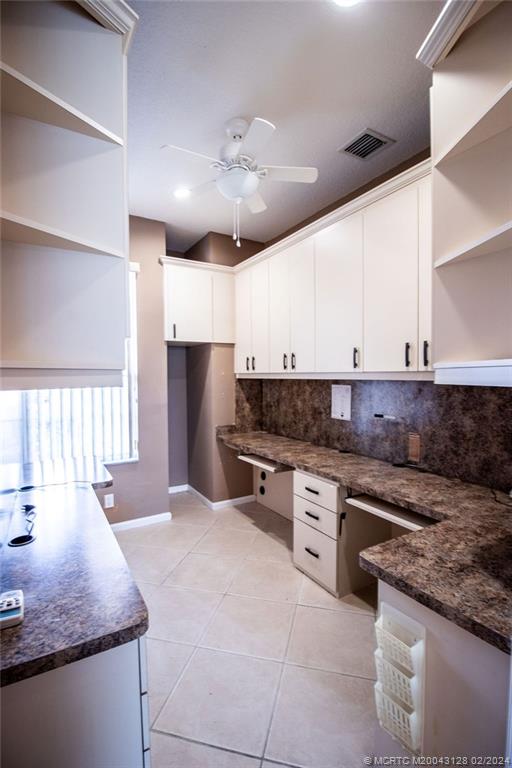 496 NW Blue Lake Drive