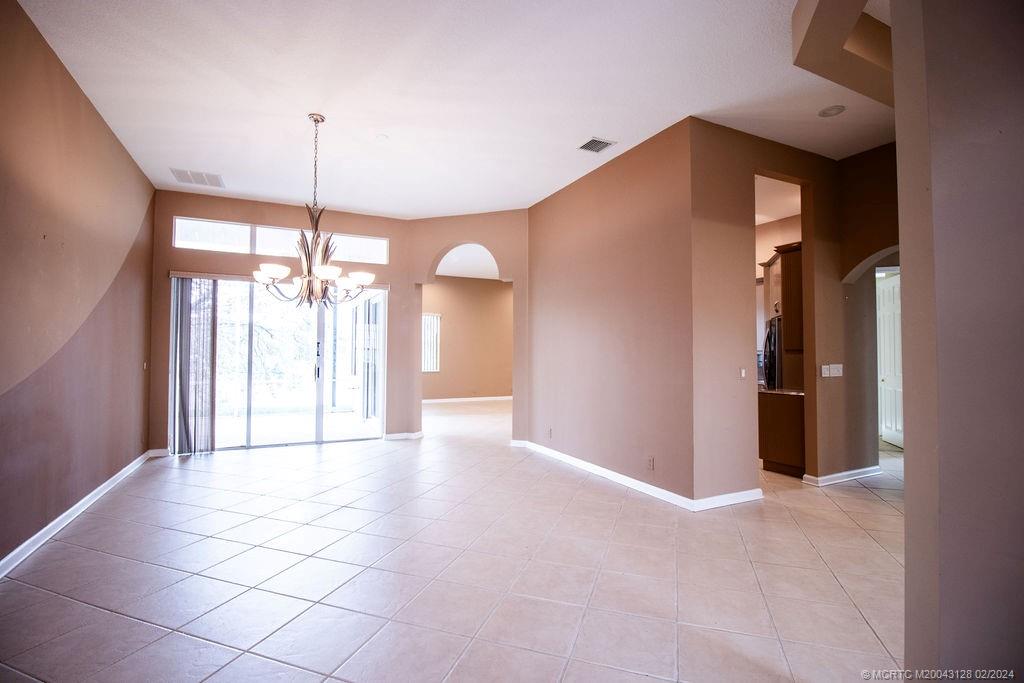 496 NW Blue Lake Drive