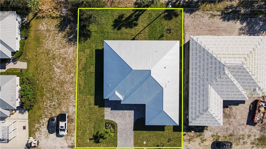 1143 NE Orange Avenue