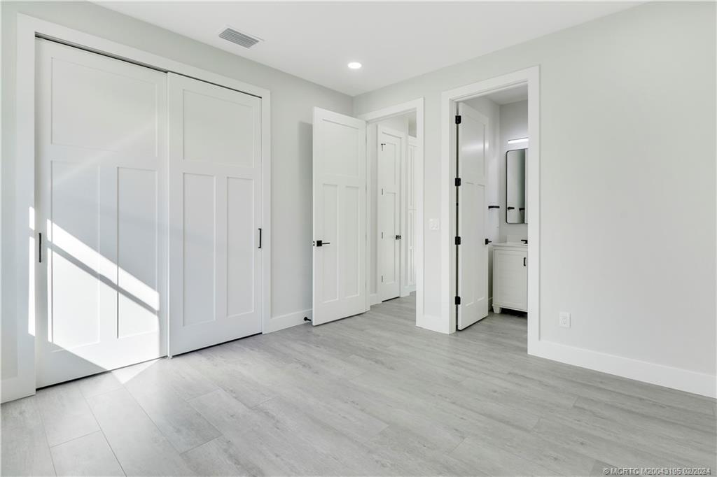 1143 NE Orange Avenue