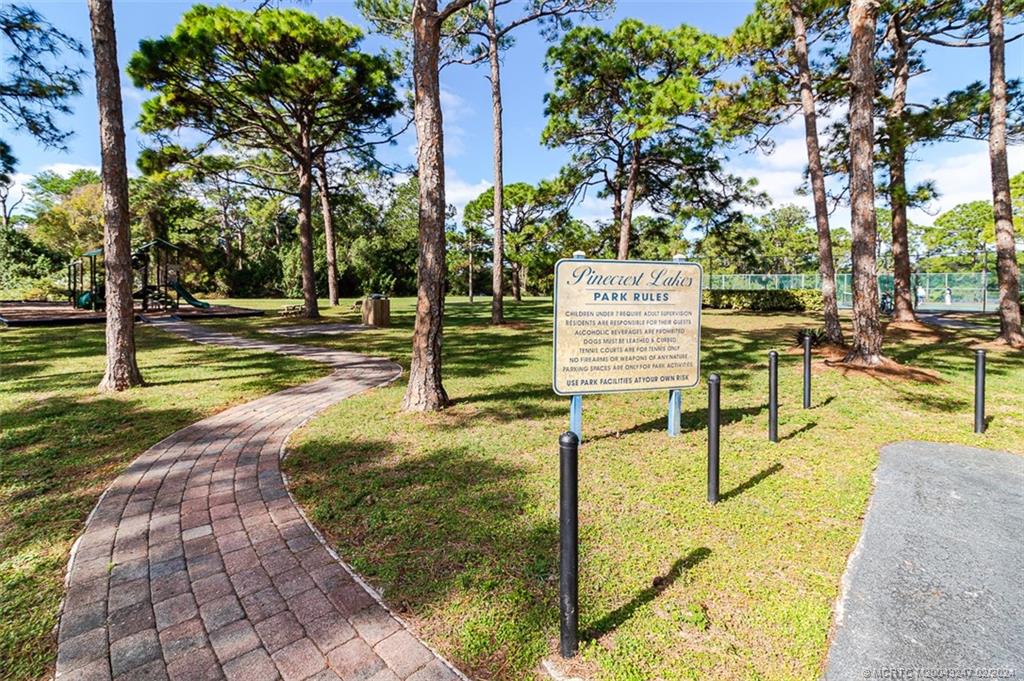 2440 NE Pinecrest Lakes Blvd