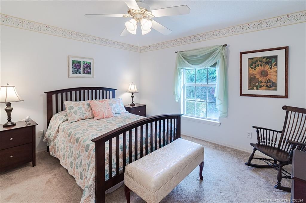 2440 NE Pinecrest Lakes Blvd