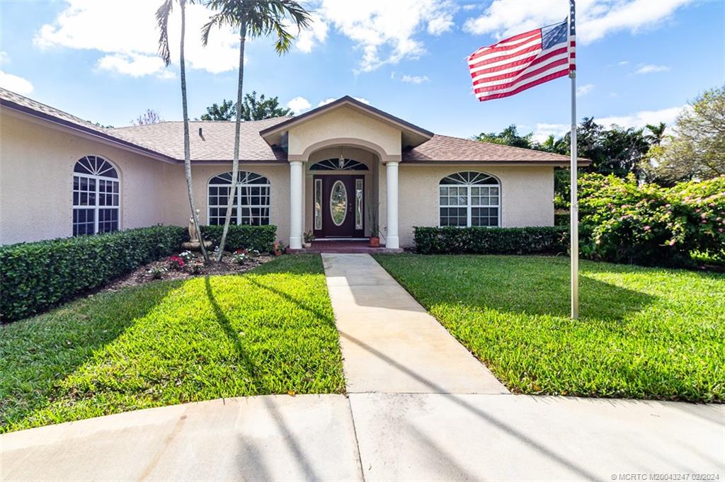 2440 NE Pinecrest Lakes Blvd