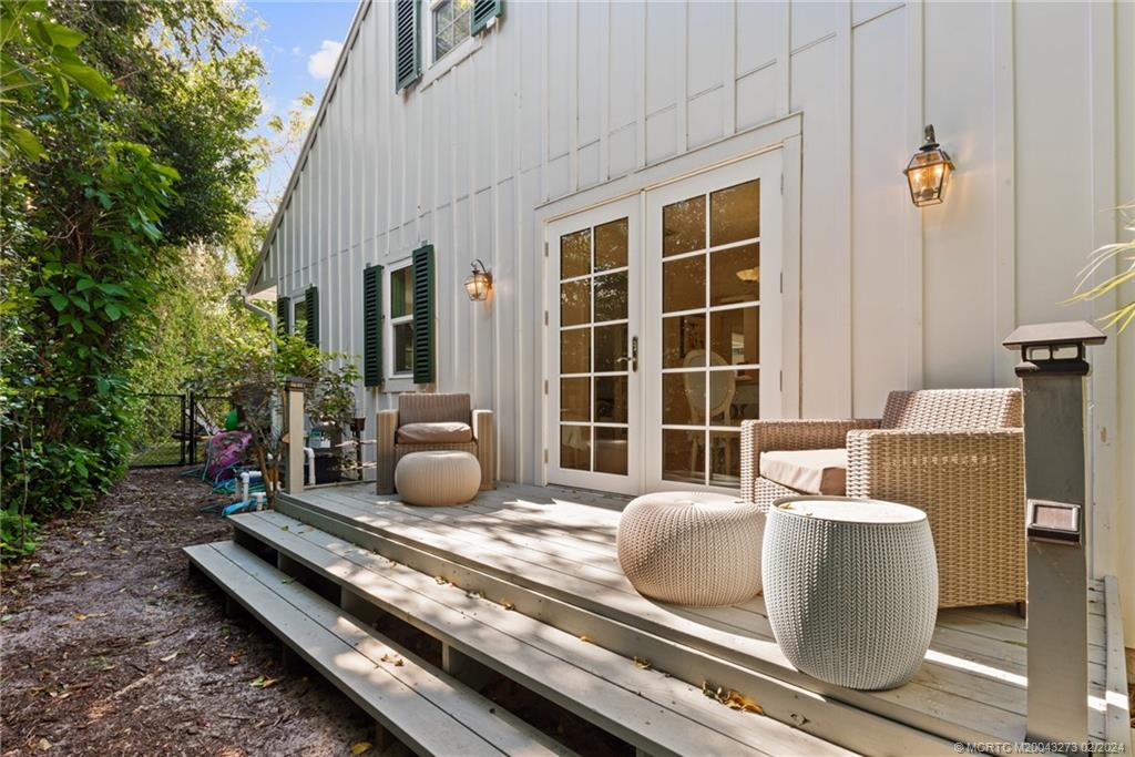 25 N Ridgeview Road N