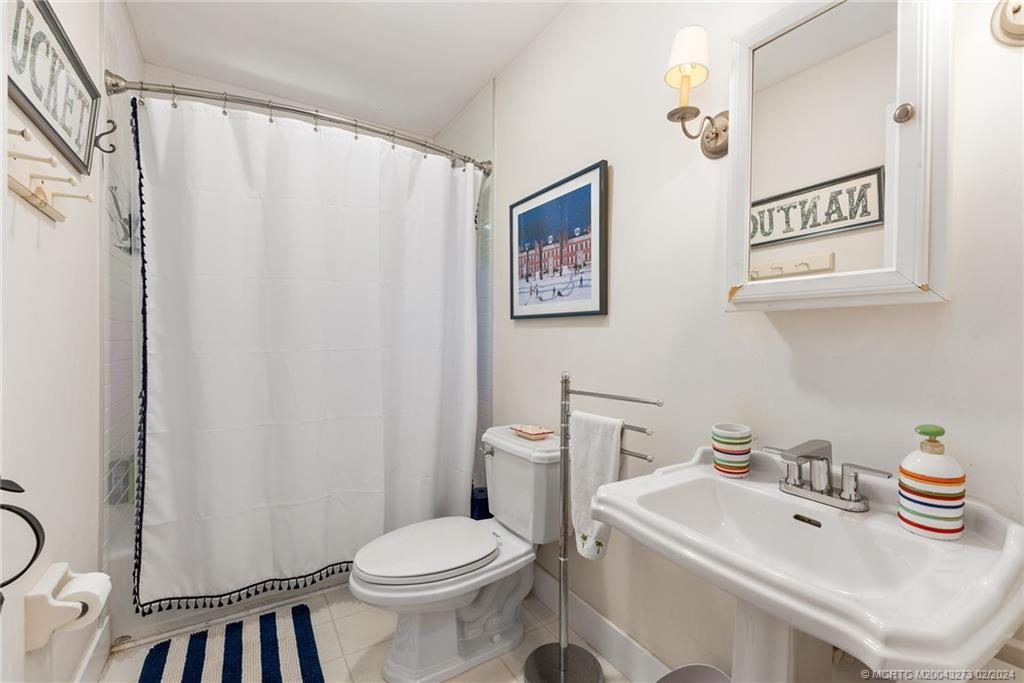 25 N Ridgeview Road N