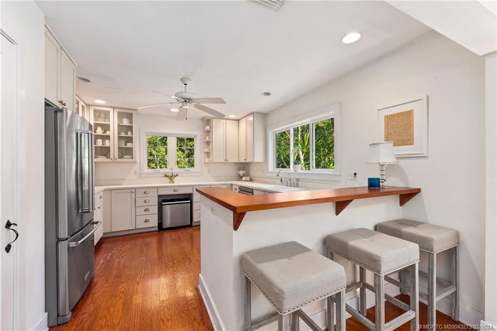 25 N Ridgeview Road N