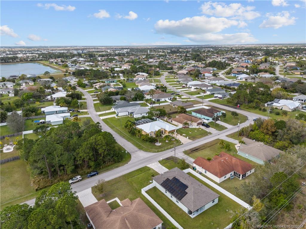 2431 SW Brescia Street